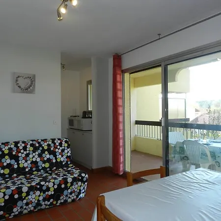2 Pieces Avec Terrasse Et Parking Au Lavandou - Fr-1-251-894 Ле-Лаванду