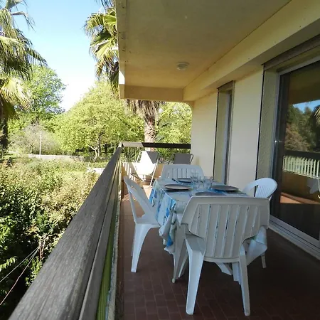 2 Pieces Avec Terrasse Et Parking Au Lavandou - Fr-1-251-894 * Ле-Лаванду